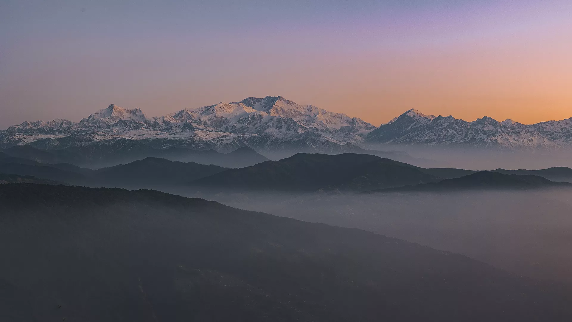 Help The Tourists - Himalayan Travel Experts